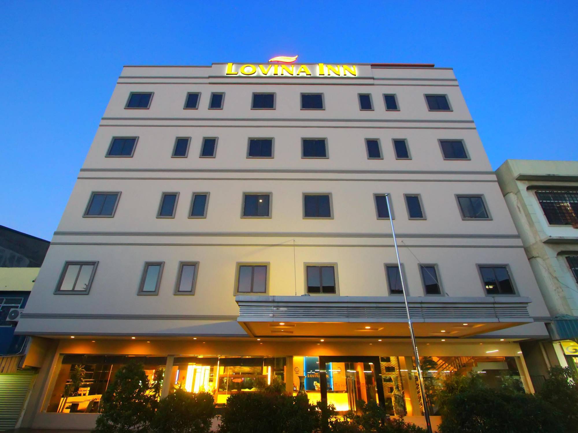 Lovina Inn - Nagoya Batam Buitenkant foto
